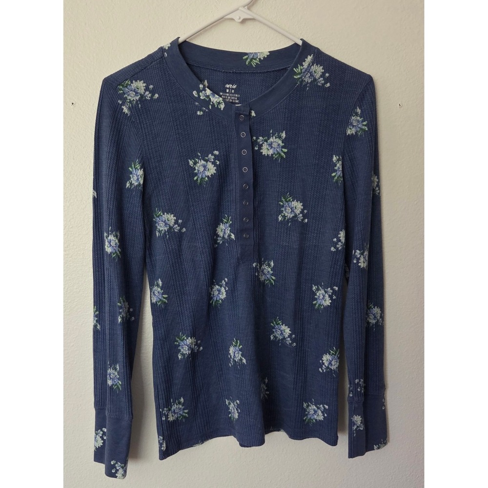 Aerie Waffle Knit Therma Henley Top Floral Blue Long Sleeve Snap Front Placket M